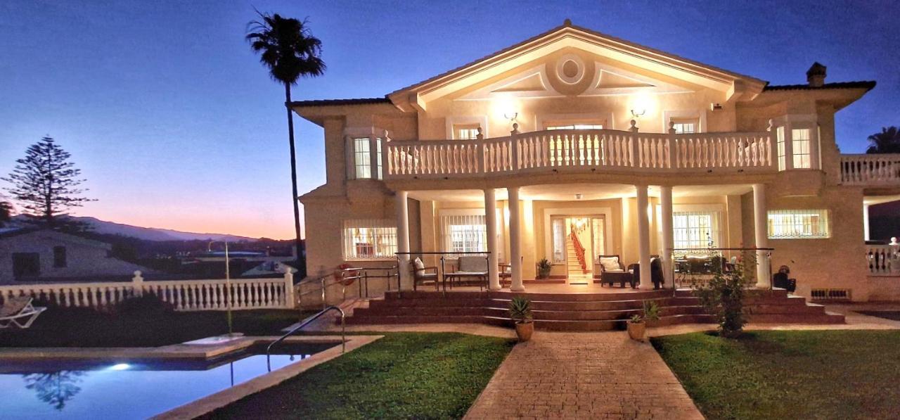 Golden Villa Costa Del Sol - Big Private Pool - Bbq - Good Location Fuengirola Exterior photo